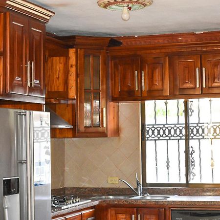 הוילה Bayaguana Casa Grande Lujosa מראה חיצוני תמונה